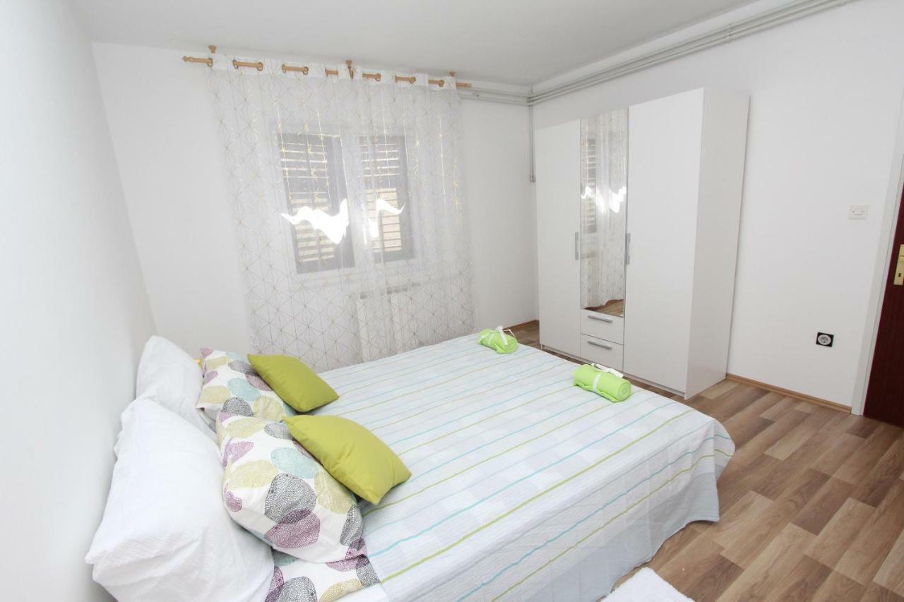 Apartment Paulinic Ровинь Экстерьер фото