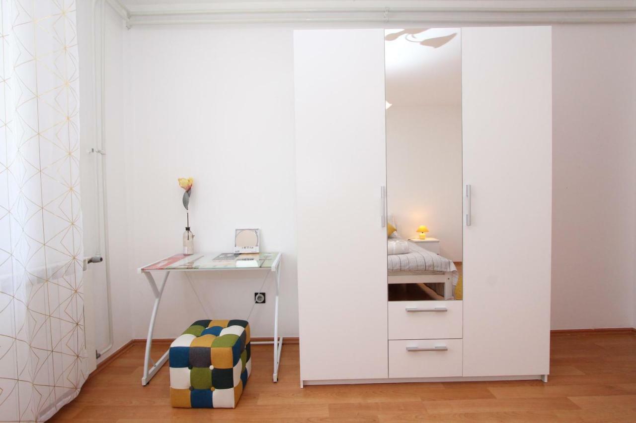 Apartment Paulinic Ровинь Экстерьер фото
